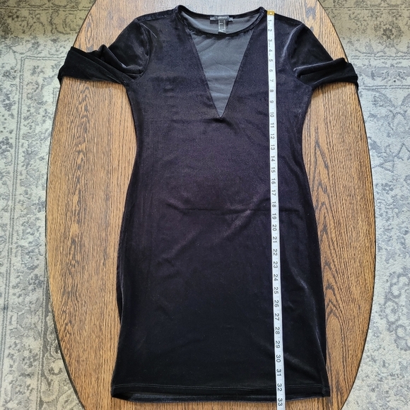 Forever 21 Black Deep V-Neck Velvet Bodycon Dress Size Women's Medium - Picture 9 of 11